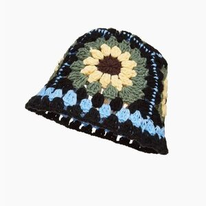 Cider Black and Blue Sunflower Crochet Bucket Hat
